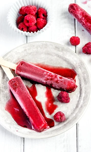 Raspberry ijslollys — Stockfoto