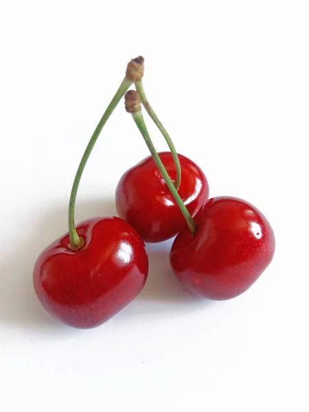 Fresh Juicy Sweet Cherry White Background — Stok fotoğraf