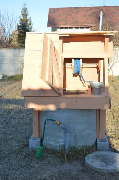 Houten Huis Voor Het Drinken Van Een Waterput — Stockfoto