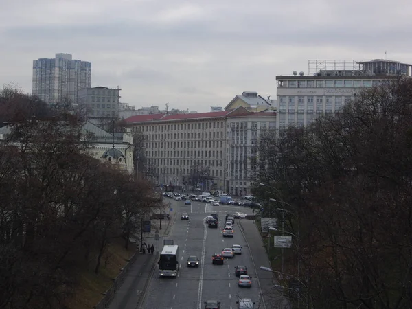 Kiev Ukraine 2021年11月12日 秋の街を歩く — ストック写真