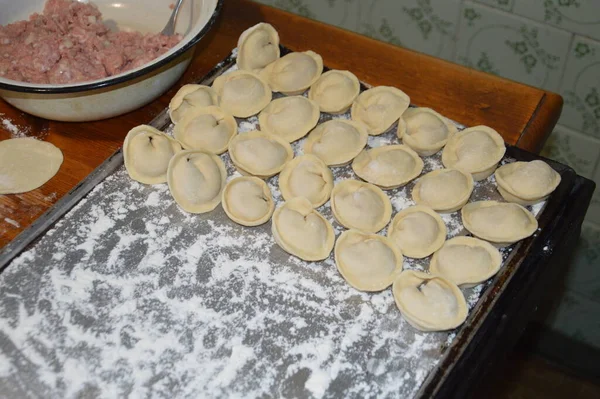 Woman Sculpts Dumplings Home — Foto Stock