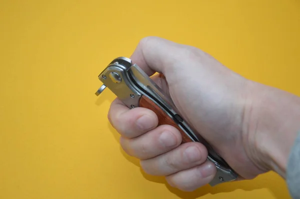 Nůž Jako Chladná Piercing Řezací Zbraň Pro Sebeobranu — Stock fotografie