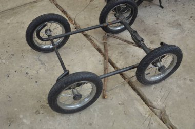 Yedek parçalar ve aksesuarlar.