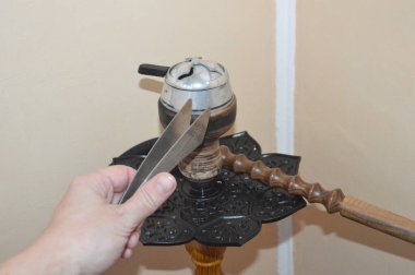 Modern Türkçe ve Mısırca nargile.