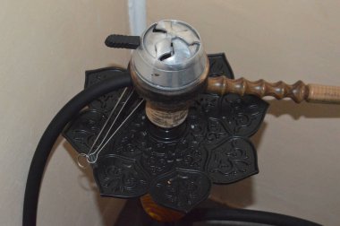 Modern Türkçe ve Mısırca nargile.