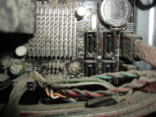 Bilgisayar Tamir Kabloları Tahta Vantilatörler — Stok fotoğraf