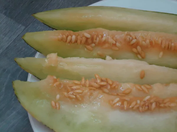 Varietal Cut Melon Lies Plate — Stock Photo, Image