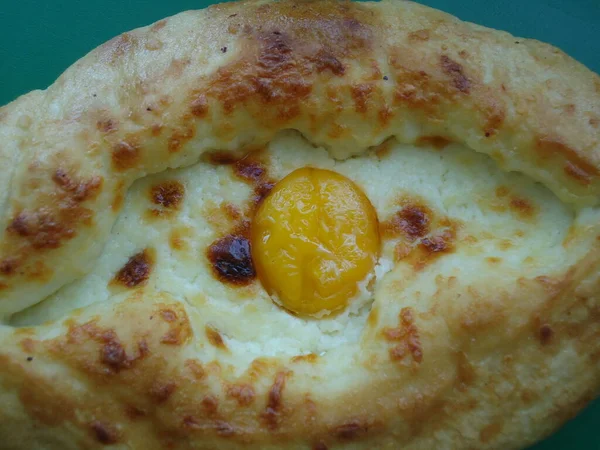 Georgian Khachapuri Bun Cheese Egg — Stok fotoğraf