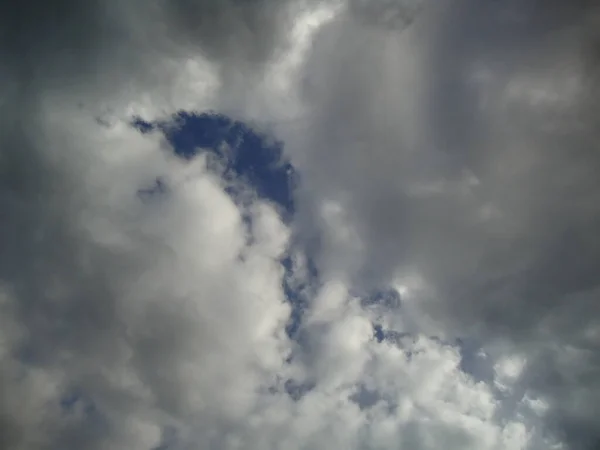 Dichte Wolken Himmel Vor Dem Regen — Stockfoto