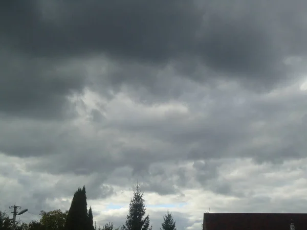 Dichte Wolken Himmel Vor Dem Regen — Stockfoto