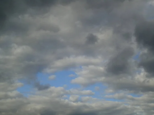 Sűrű Felhők Égen Eső Előtt — Stock Fotó
