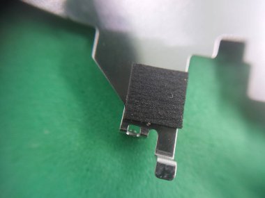 Dijital kameranın parçalarını sök ve onar