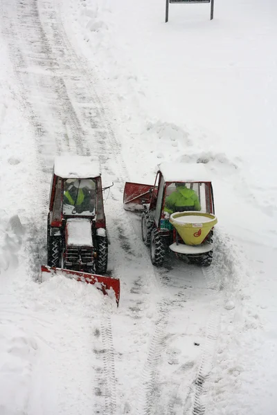 A snowplow clearing a road — Stock Photo, Image