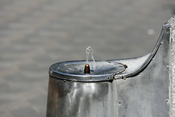 Wasserfontäne im Freien — Stockfoto