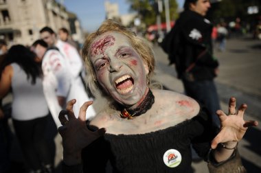 yürüyen ölüler zombie günü