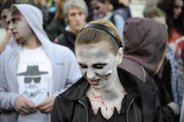 yürüyen ölüler zombie günü