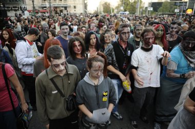yürüyen ölüler zombie günü