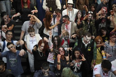 yürüyen ölüler zombie günü