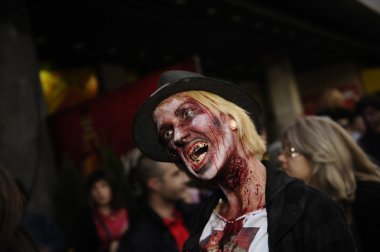 yürüyen ölüler zombie günü