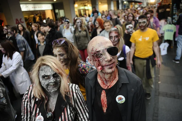 yürüyen ölüler zombie günü