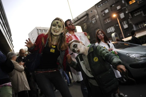 yürüyen ölüler zombie günü