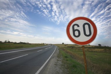 yol şarkı hız limiti 60 üzerinde