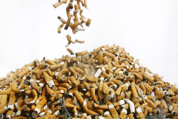 Many cigarette smoked in the crowd of — Stock Photo, Image