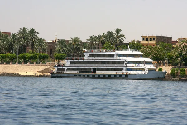 Mısır'da Nil Nehri üzerinde yaşam — Stok fotoğraf
