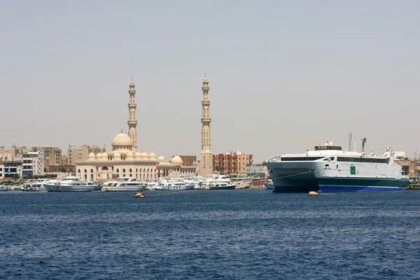 Boot auf dem ägyptischen Roten Meer — Stockfoto