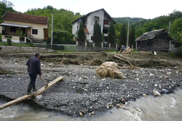 Худшее наводнение на Балканах в Сербии — стоковое фото