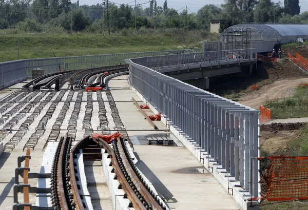 Metro demiryolu inşaatı