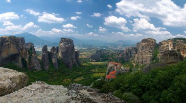 Meteora kayalar