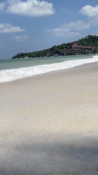 Stunning Beach Front Huge Waves Asmr — Stockvideo