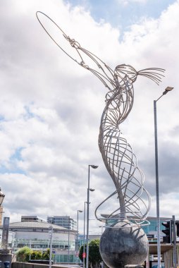 Umut Feneri, Şükran Günü Meydanı, Belfast, Kuzey İrlanda 'da çalınan heykel.