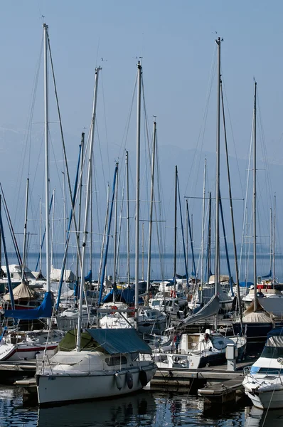 Boat over a lake — Stock Photo, Image