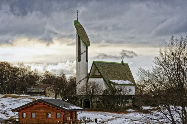 Snow mountain church italy — Stock Photo, Image