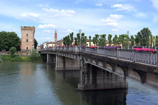 Ponte sul fiume Adda Pizzighettone Italia Immagine Stock