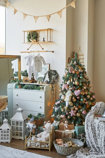 Weihnachten Kinderzimmer Und Schlafzimmer Weiß Rosa Und Tiffany Dekor Weihnachtsbaum — Stockfoto