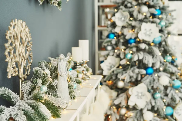 Sala Estar Navidad Fondo Del Árbol Navidad Decoración Azul Blanco —  Fotos de Stock