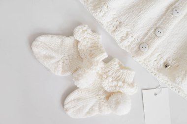 Örgü çoraplar, çocuk giysileri ve örgü için aksesuarlar. Dikiş ve örgü. Hobiler ve yaratıcılık. Çocuklar için örgü. El yapımı. Hobiler ve yaratıcılık.