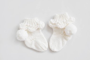 Örgü çoraplar, çocuk giysileri ve örgü için aksesuarlar. Dikiş ve örgü. Hobiler ve yaratıcılık. Çocuklar için örgü. El yapımı. Hobiler ve yaratıcılık.