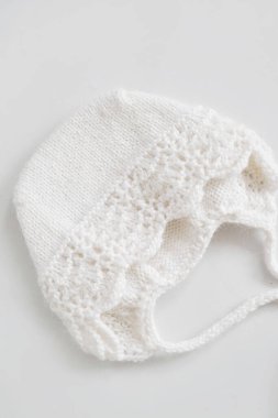 Örgü şapka, çocuk kıyafetleri ve örgü için aksesuarlar. Dikiş ve örgü. Hobiler ve yaratıcılık. Çocuklar için örgü. El yapımı. Hobiler ve yaratıcılık.