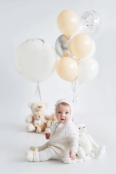 Leksakspojkens Födelsedag Barn Med Ballonger Och Leksaker Grattis Födelsedagen Firande — Stockfoto