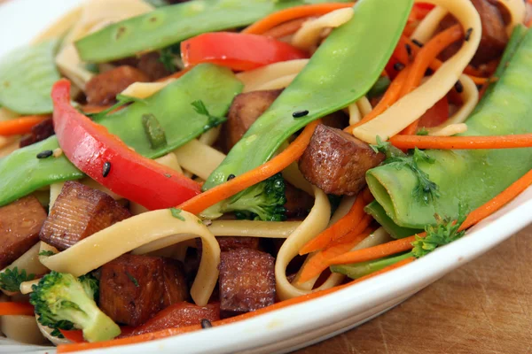 Tofu and vegetables sauté — Stok fotoğraf