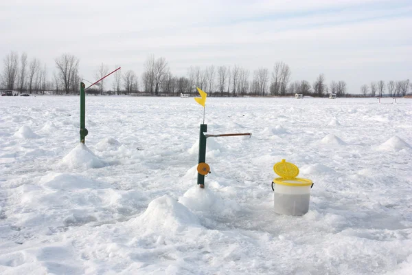 Pesca en hielo —  Fotos de Stock