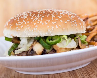 peynir ve mantarlı burger