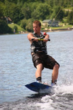 erkeklerle wakeboard