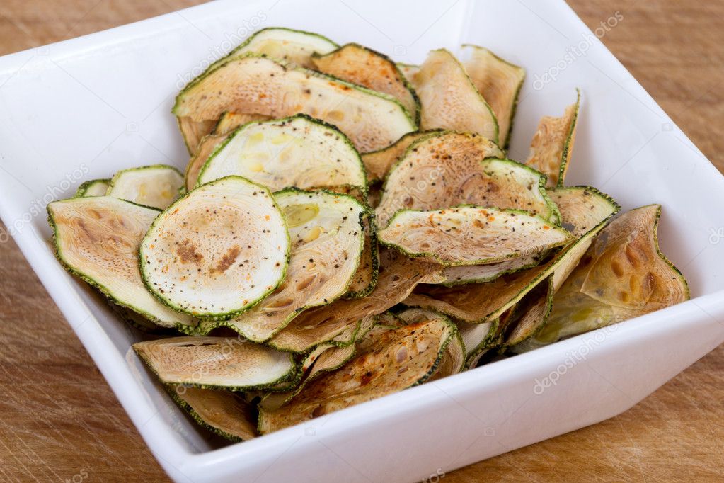 Zucchini thin chips oven baked