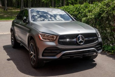 Sorel-Tracy, Kanada - Haziran 03 2022: Mercedez-Benz GLC 300 4Matic Coupe 2022