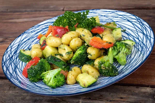 Sebzeli Peynirli Gnocci Makarna — Stok fotoğraf